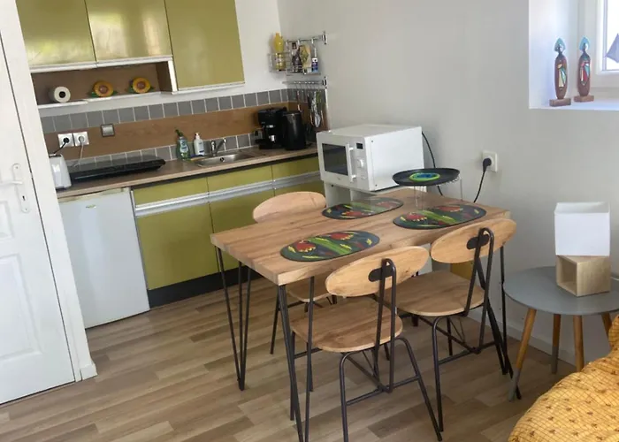 Petit Сasa de vacaciones Saint-Xandre